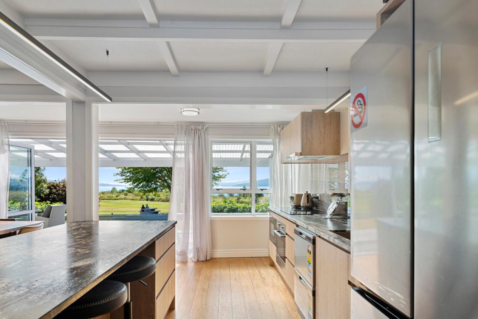 Ngongotaha Lakeside Home Rotorua Exterior foto